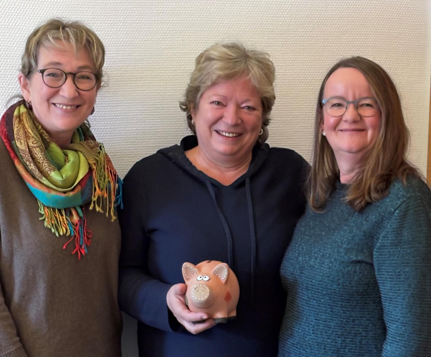 von links: Heidi Kunz, Angelika Fränkle und Elke Bachteler. Foto: Ambulanter Hospizdienst Westlicher Enzkreis e.V.   