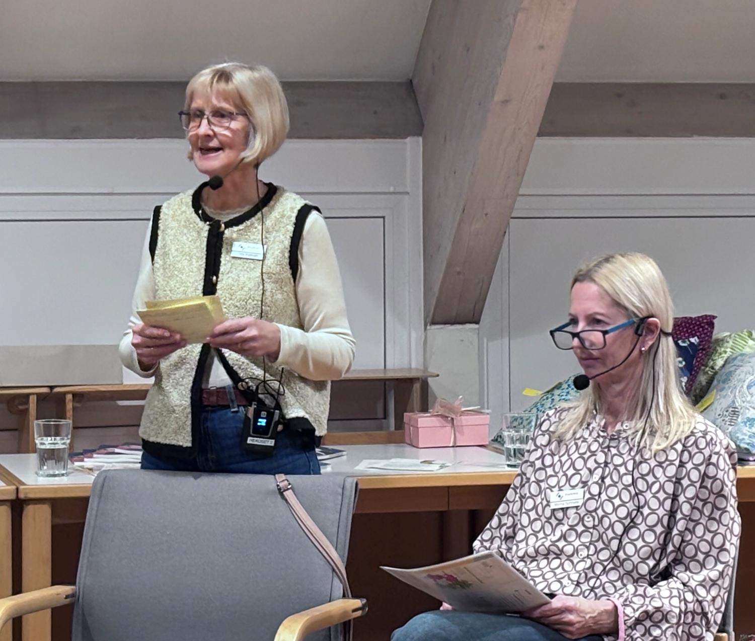 von links: Iris Paffrath und Myrna Schnelle vom Pflegestützpunkt in Remchingen.  Bild: Ambulanter Hospizdienst Westlicher Enzkreis.