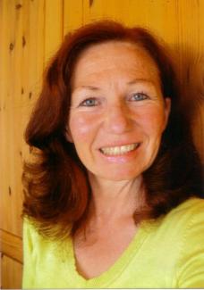 Maria Luise Backheuer Fachkrankenschwester Hausfrau im Ehrenamt, Hospizmitarbeiterin  und Vorstandsmitglied  beim Hospiz westlicher Enzkreis e.V. 